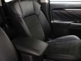 Mitsubishi Outlander (2019) thumbnail 7