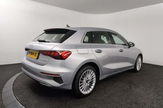 Audi A3 (2022) thumbnail 2