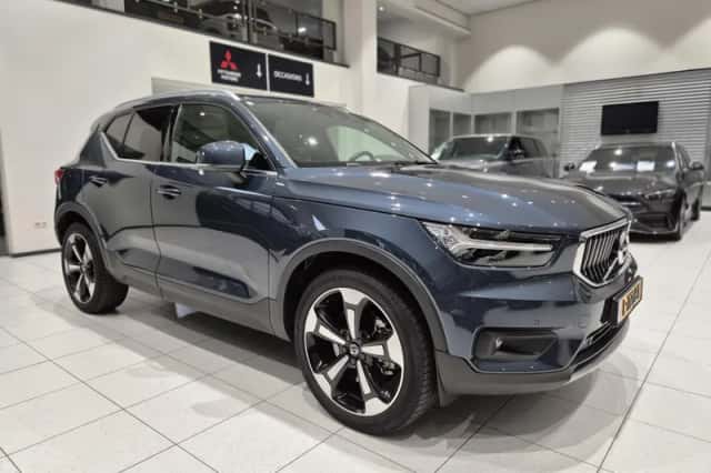 Volvo XC40 (2021) thumbnail 4