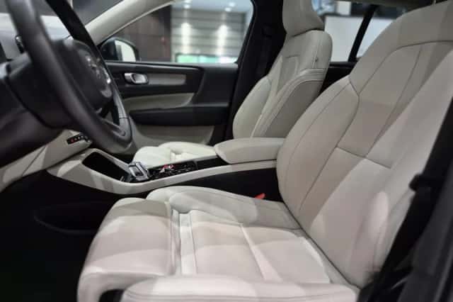Volvo XC40 (2021) thumbnail 6