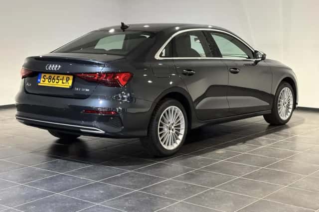 Audi A3 (2023) thumbnail 2