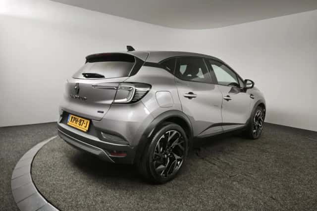 Renault Captur (2025) thumbnail 2