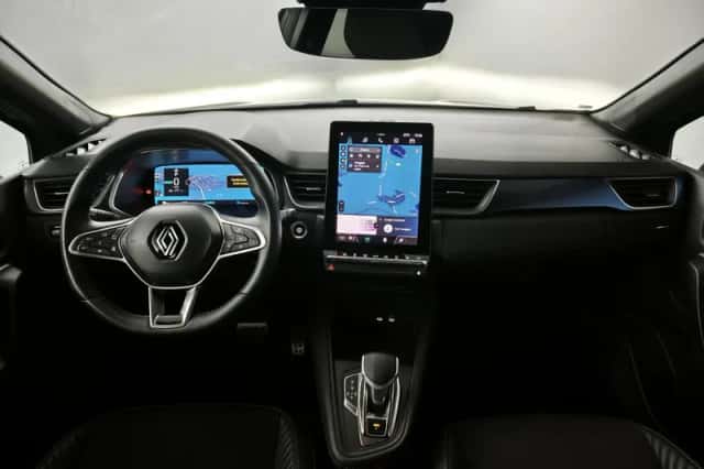 Renault Captur (2025) thumbnail 3