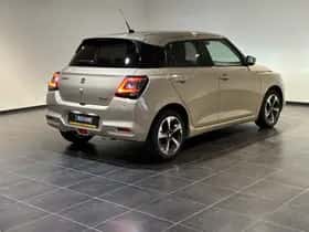 Suzuki Swift (2025) thumbnail 2