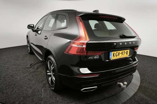 Volvo XC60 (2021) thumbnail 6