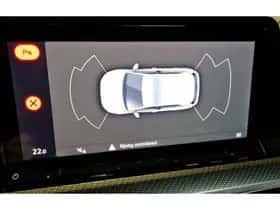Volkswagen Golf (2022) thumbnail 11