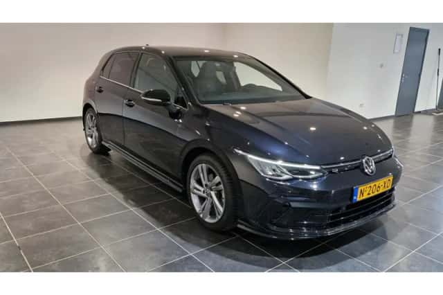 Volkswagen Golf (2022) thumbnail 5