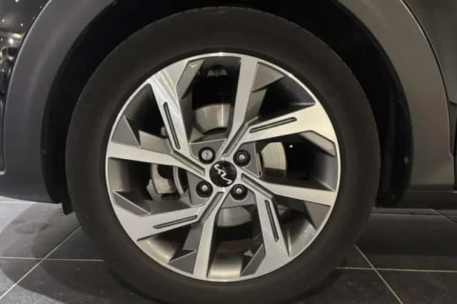 Kia Stonic (2022) thumbnail 4