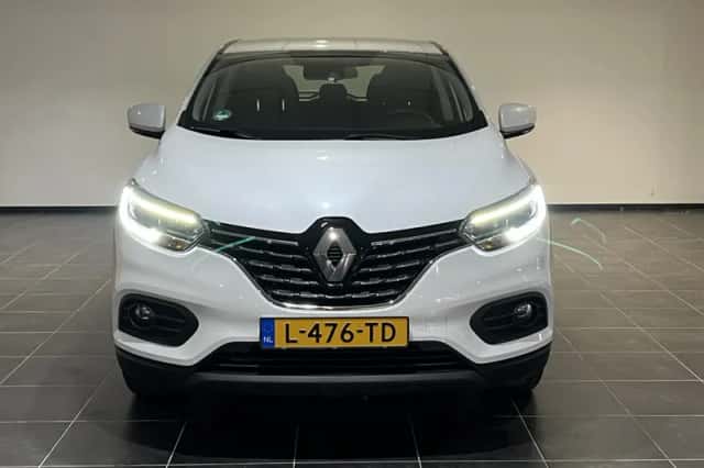 Renault Kadjar (2021) thumbnail 2