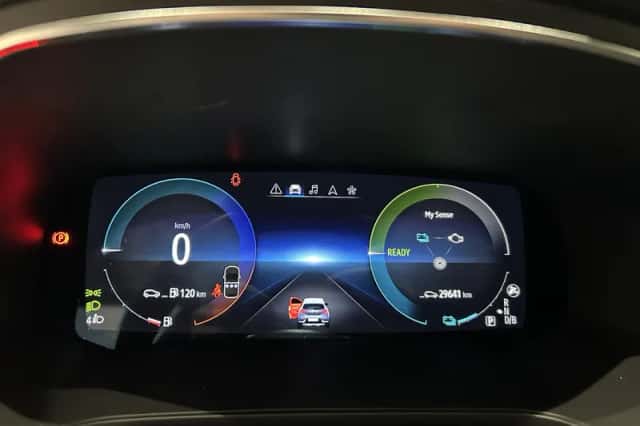 Renault Captur (2023) thumbnail 4