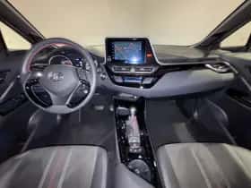 Toyota C-HR (2022) thumbnail 3