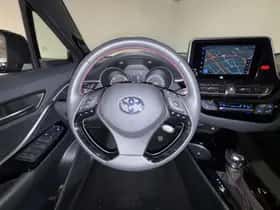 Toyota C-HR (2022) thumbnail 25