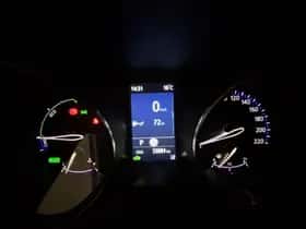 Toyota C-HR (2022) thumbnail 4