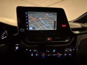 Toyota C-HR (2022) thumbnail 10
