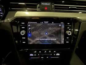 Volkswagen Passat (2023) thumbnail 11