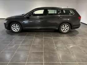Volkswagen Passat (2023) thumbnail 14