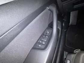 Volkswagen Passat (2023) thumbnail 18