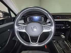 Volkswagen Passat (2023) thumbnail 25