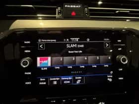Volkswagen Passat (2023) thumbnail 28