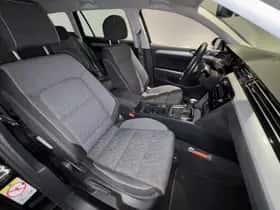 Volkswagen Passat (2023) thumbnail 7