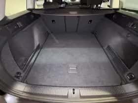 Volkswagen Passat (2023) thumbnail 9