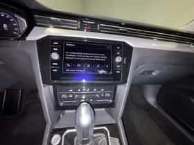Volkswagen Passat (2023) thumbnail 10