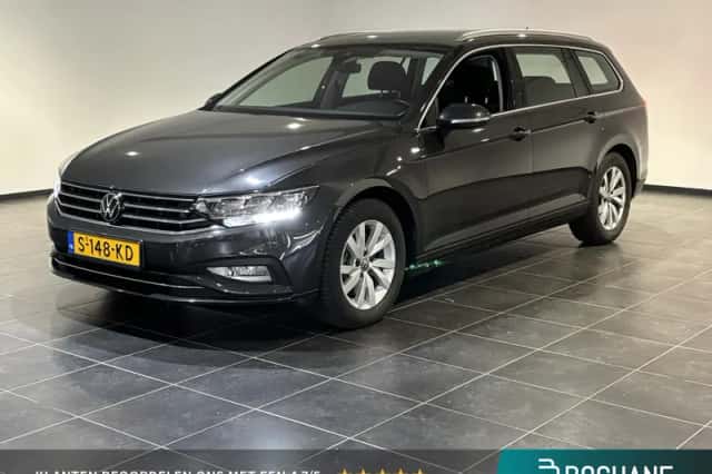 Volkswagen Passat (2023) thumbnail 1