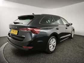 Škoda Octavia (2021) thumbnail 2