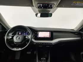Škoda Octavia (2021) thumbnail 3