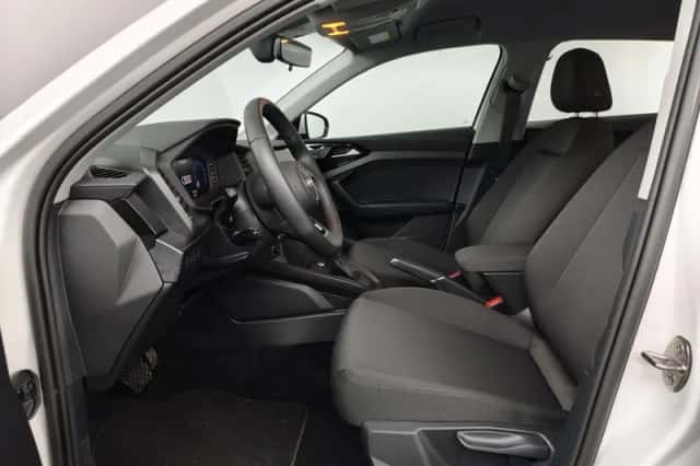 Audi A1 (2025) thumbnail 5