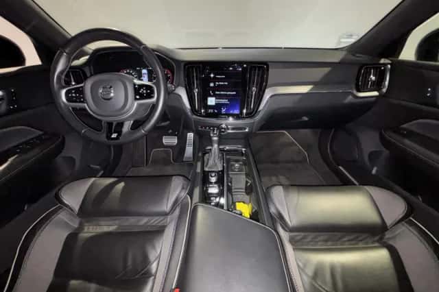 Volvo V60 (2020) thumbnail 3