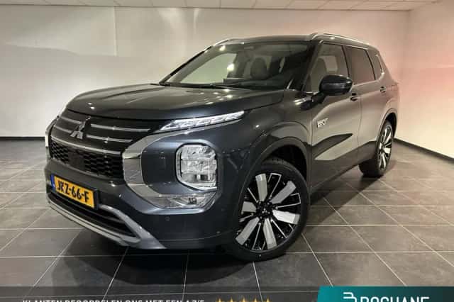 Mitsubishi Outlander (2025) thumbnail 1