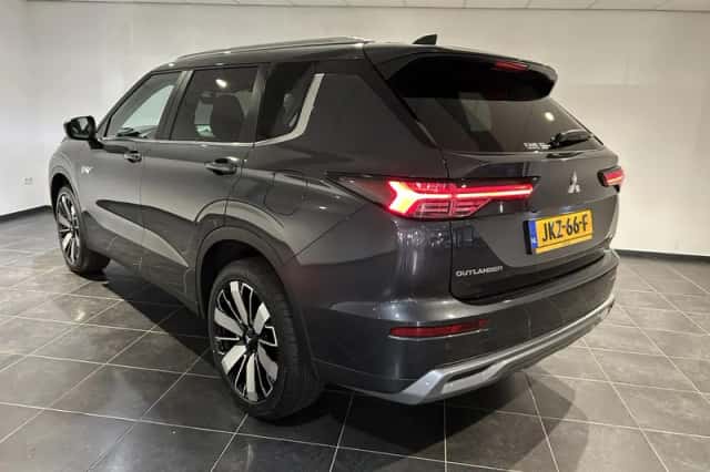 Mitsubishi Outlander (2025) thumbnail 5