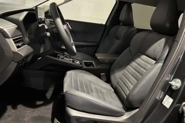 Mitsubishi Outlander (2025) thumbnail 6