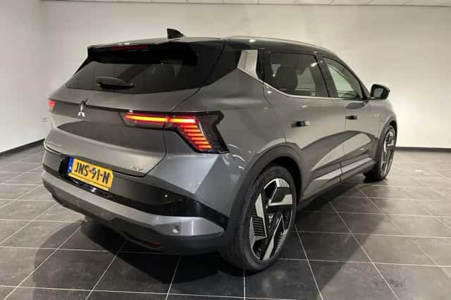 Mitsubishi Eclipse Cross (2025) thumbnail 2