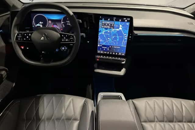 Mitsubishi Eclipse Cross (2025) thumbnail 3