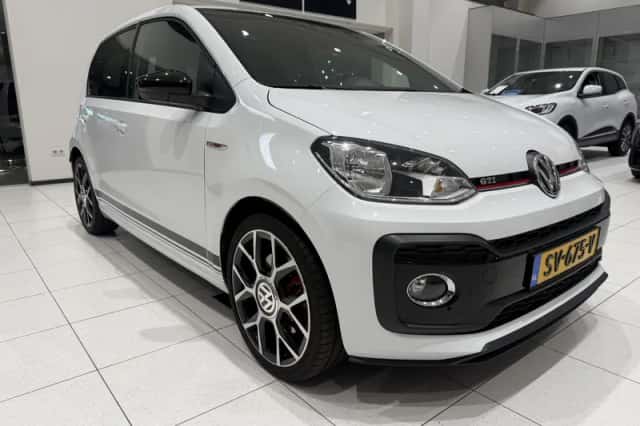 Volkswagen Up! (2018) thumbnail 5
