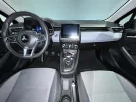 Mitsubishi Colt (2024) thumbnail 3