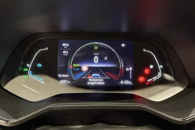 Renault Clio (2021) thumbnail 4