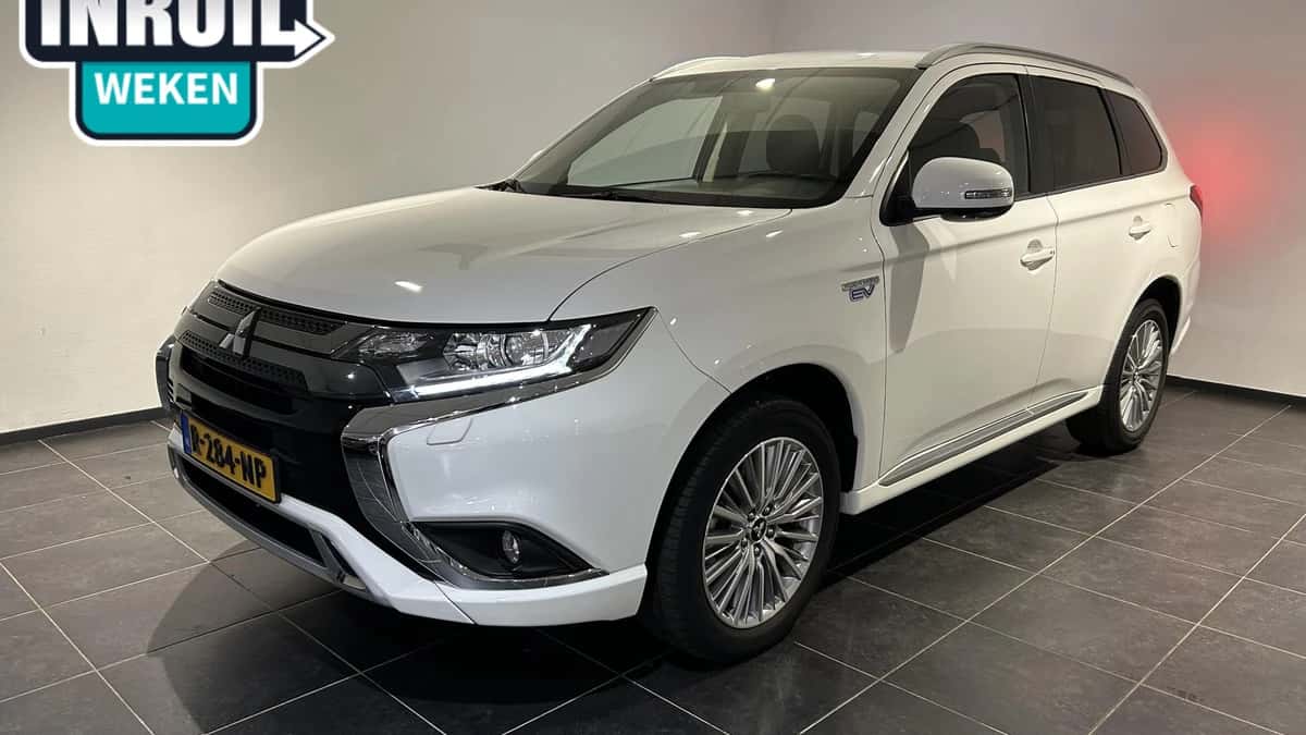 Mitsubishi Outlander (2021) — foto 1