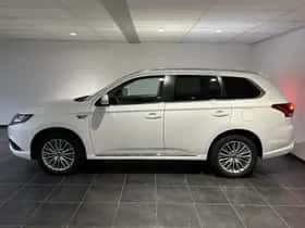 Mitsubishi Outlander (2021) thumbnail 15