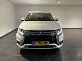 Mitsubishi Outlander (2021) thumbnail 17