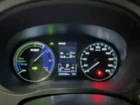 Mitsubishi Outlander (2021) thumbnail 4