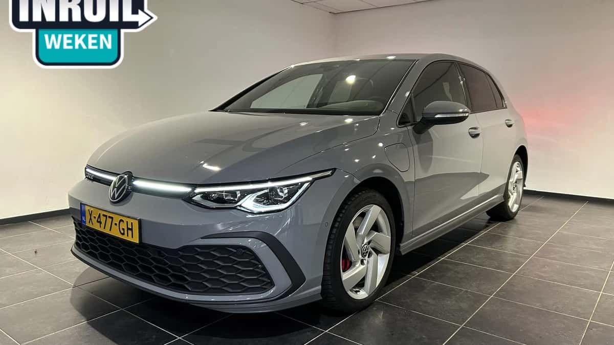 Volkswagen Golf (2023) — foto 1