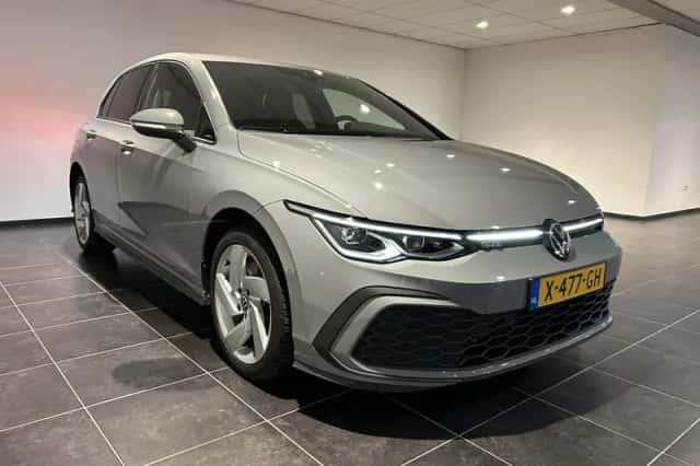Volkswagen Golf (2023) thumbnail 5