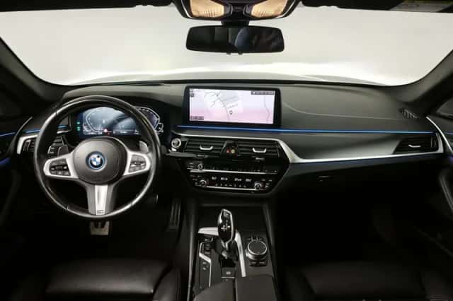 BMW 5-Serie (2023) thumbnail 3