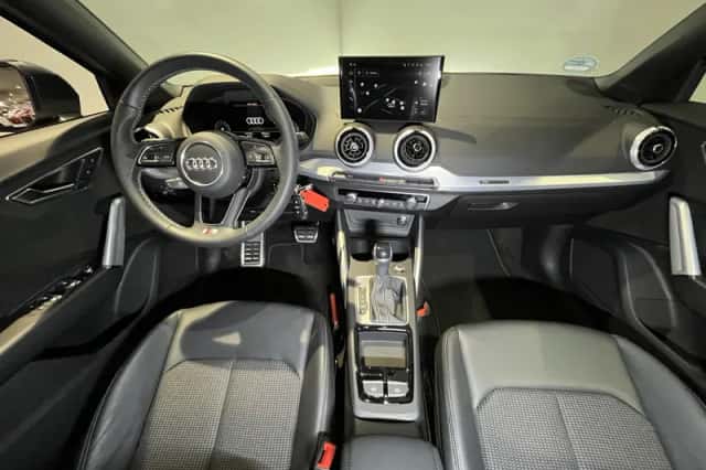 Audi Q2 (2025) thumbnail 3