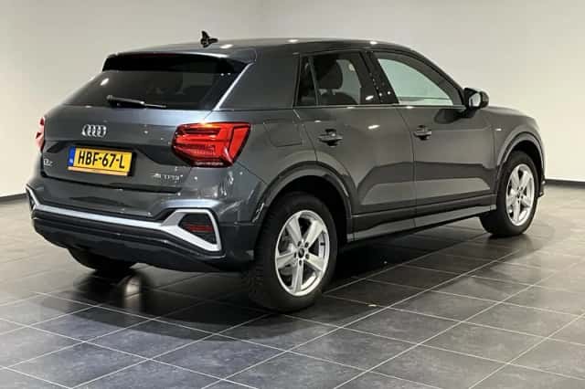 Audi Q2 (2025) thumbnail 2