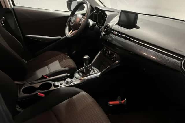 Mazda 2 (2019) thumbnail 3