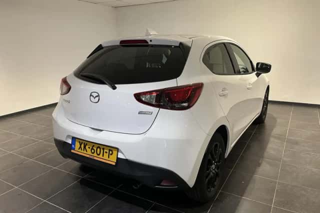 Mazda 2 (2019) thumbnail 2